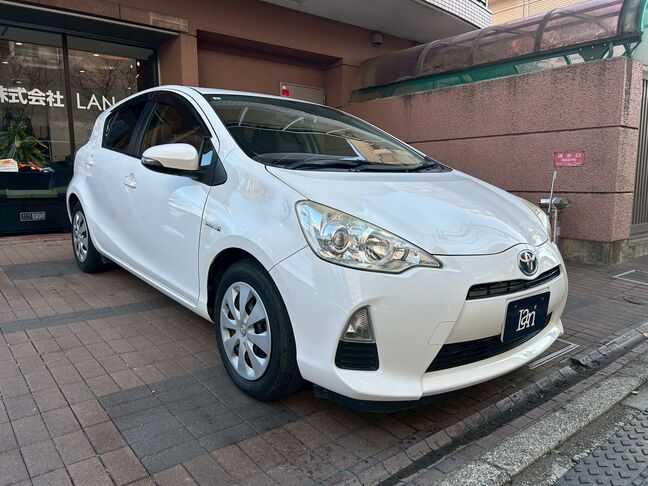 人気色の白色で大変綺麗な状態です！【アクア】